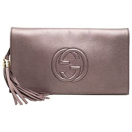 Clutch Soho Disco Gucci em couro de bezerro metalizado rosa Rosa