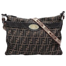 Borsa a tracolla Fendi Zucca Canvas Selleria marrone Marrone