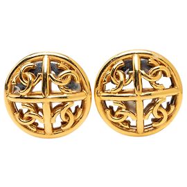 Orecchini a clip rotondi Chanel CC placcati oro D'oro