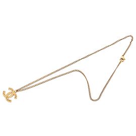 Collana con pendente Chanel CC placcata in oro con intaglio a stella D'oro