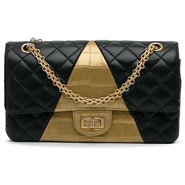Bolsa Chanel 2.55 Reissue Double Flap Medium em pele de cordeiro com efeito croco preta Preto