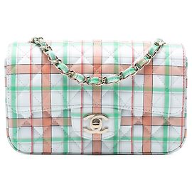 Bolsa Tiracolo Chanel Mini Rectangular Classic em couro de bezerro estampado verde com aba única Verde