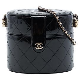 Black Chanel CC Quilted Patent Round Vanity Clutch With Chain Black