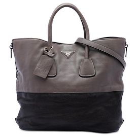 Bolsa Tote Conversível Bicolor em Pele de Cervo Cervo Cinza com Zíper Lateral Prada Cinza
