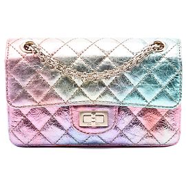 Mini Bolsa de Ombro Reissue 2.55 Single Flap 224 em Pele de Cabra Plissada Matelassê Multi Chanel Rainbow Multicor