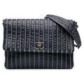 Borsa a tracolla Chanel Large Vertical Quilted Lambskin Stitched Single Flap Blu Blu