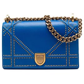 Bolsa transversal Diorama pequena em pele de cordeiro com tachas azul Azul