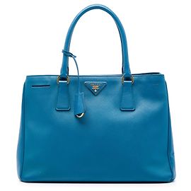 Sac à main Galleria Saffiano Lux Medium bleu Prada Bleu