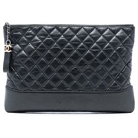 Clutch Chanel Gabrielle O Case in pelle di vitello invecchiata nera Large Nero