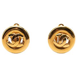 Orecchini a clip rotondi Chanel CC placcati oro D'oro