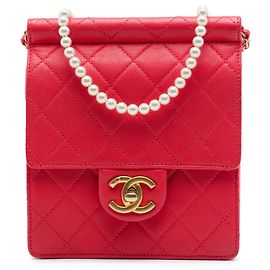 Bolsa transversal Chanel Small Quilted em pele de cordeiro vermelha Chic Pearls Flap Vermelho