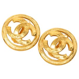 Orecchini a cerchio Chanel CC placcati oro D'oro