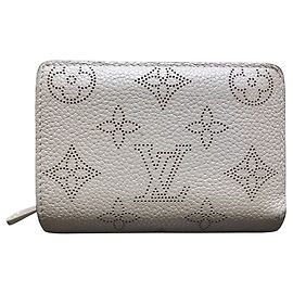 Cartera Bi-fold Louis Vuitton Gris