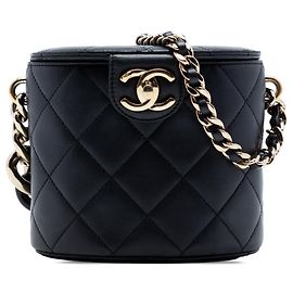 Black Chanel CC Lambskin Elegant Chain Vanity Case Black