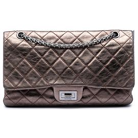 Borsa a tracolla Chanel Reissue 2.55 Double Flap in pelle di vitello invecchiata metallizzata marrone Marrone