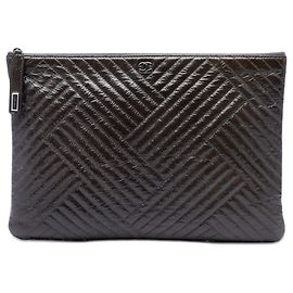 Bolsa Clutch e Case Chanel Large Distressed Chevron Patent Crossing O Marrom Marrom