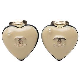 Boucles d'oreilles clips en résine et fausses perles blanches avec cœur CC Chanel Blanc