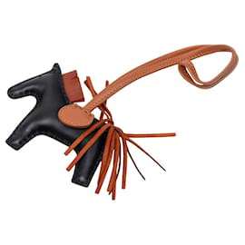 Charm de sac Hermès Milo en agneau noir Grigri Rodeo PM Porte-clés Noir