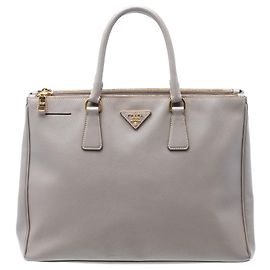 Tote Galleria Double Zip en Saffiano Lux de grande taille gris Prada Gris