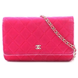 Chanel CC gesteppte Samt-Geldbörsentasche mit Kettengurt in Pink Pink