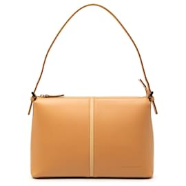 Bolso de hombro de cuero Burberry color tan Camello