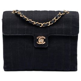 Bolsa transversal de aba única Chanel CC em nylon acolchoado vertical preto e grosgrain Preto