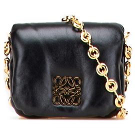 Borsa a tracolla LOEWE Goya Puffer Case in pelle di agnello lucida nera Nero