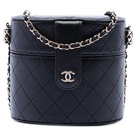 Black Chanel CC Quilted Lambskin Round Vanity Clutch With Chain Black