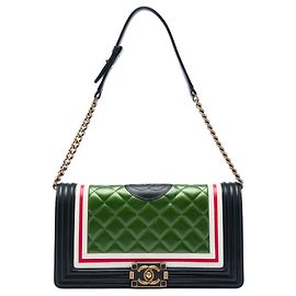 Bolsa de ombro Boy Flap Chanel Crest East West em pele de cordeiro acolchoada multicolor verde Verde