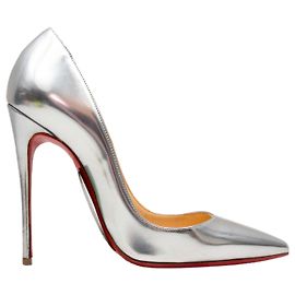 Silver Christian Louboutin Metallic Pointed-Toe Pumps Size 35.5 Silvery