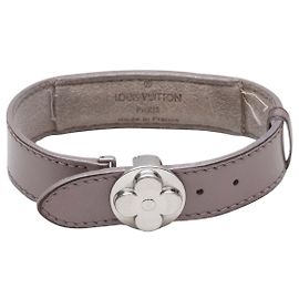 Bracelet Louis Vuitton en cuir fleur lilas clair Violet