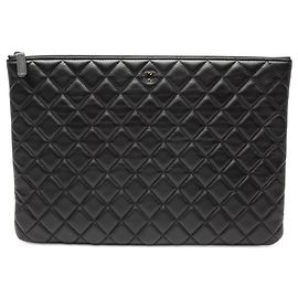 Black Chanel Large Quilted Lambskin Double Stitch O Case Clutch Black