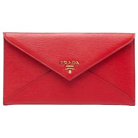 Clutch sobre Prada Vitello Move roja Roja