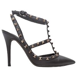 Valentino Garavani Black Valentino Pointed-Toe Rockstud Heels Size 37 Black