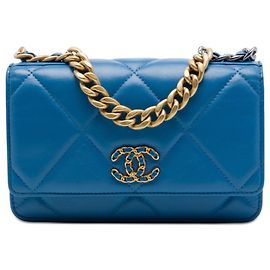 Cartera con cadena 19 en piel de cordero acolchada azul Chanel Azul