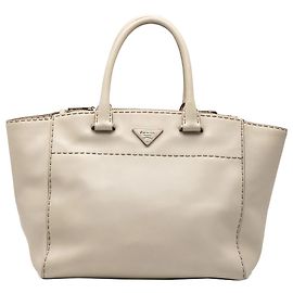 Bolsa Prada City em couro de vitelo bege com costuras e dois bolsos Bege