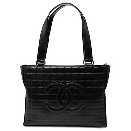 Tote Chanel CC Chocolate Bar en agneau noir Noir