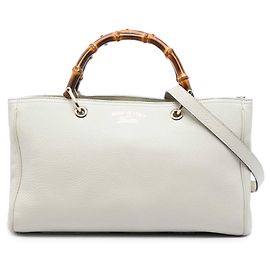 Bolsa de ombro Gucci Medium em couro de vitelo branco com alça de bambu Branco