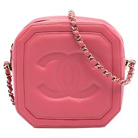 Case de câmera Chanel CC em couro de vitelo rosa com alça transversal Rosa