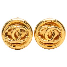 Orecchini a clip rotondi Chanel CC placcati oro D'oro