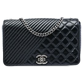 Borsa a tracolla Chanel Medium Quilted Aged Calfskin Coco Boy Flap Nera Nero