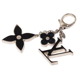 Silver Louis Vuitton Brass Fleur D Epi Bag Charm Key Chain Silvery