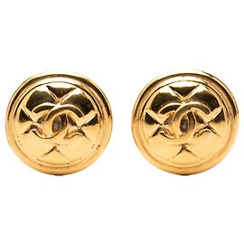 Brincos de argola Chanel CC acolchoados banhados a ouro Dourado