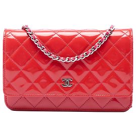 Borsa a tracolla Chanel Classic Wallet On Chain bicolore rossa in vernice Rosso