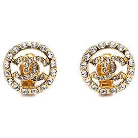 Orecchini a clip rotondi Chanel CC placcati oro e strass D'oro