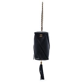 Clutch retangular de couro de cordeiro Chanel Metiers d'Art CC com tassel e corrente preta Preto