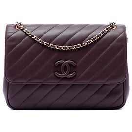 Bolsa transversal Chanel de pele de cordeiro acolchoada com assinatura CC vermelha e padrão diagonal Vermelho