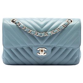 Borsa a tracolla Chanel Small Classic Chevron in agnello blu Blu