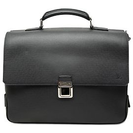 Borsa Business Louis Vuitton Taiga Vassili PM Nera Nero