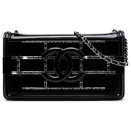 Bolsa transversal Boy Brick de aba horizontal em verniz preto e cristais de acrílico Chanel Preto